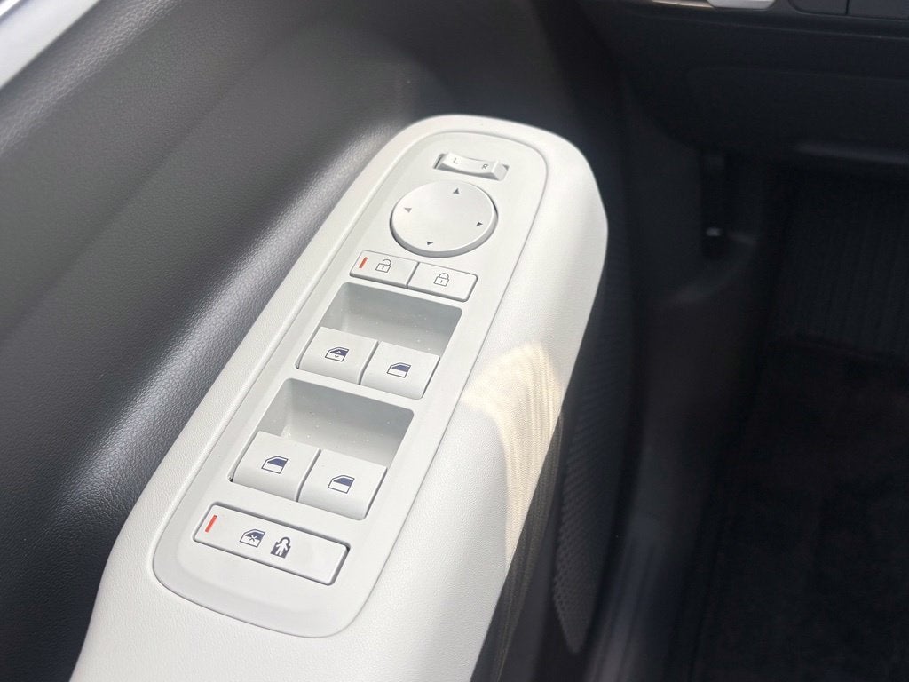 2027 Hyundai Santa Fe SE