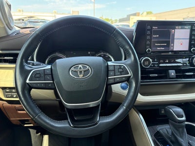 2022 Toyota Highlander Hybrid Limited