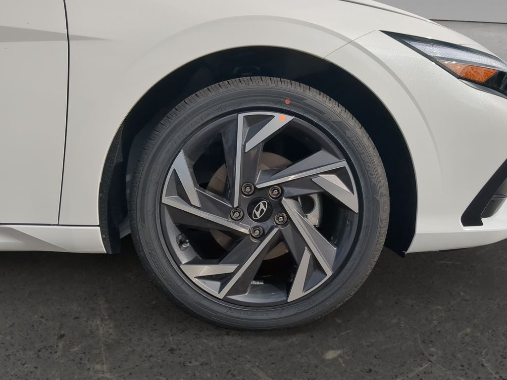 2025 Hyundai Elantra Hybrid Limited