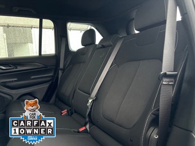 2025 Jeep Grand Cherokee Laredo 4x2
