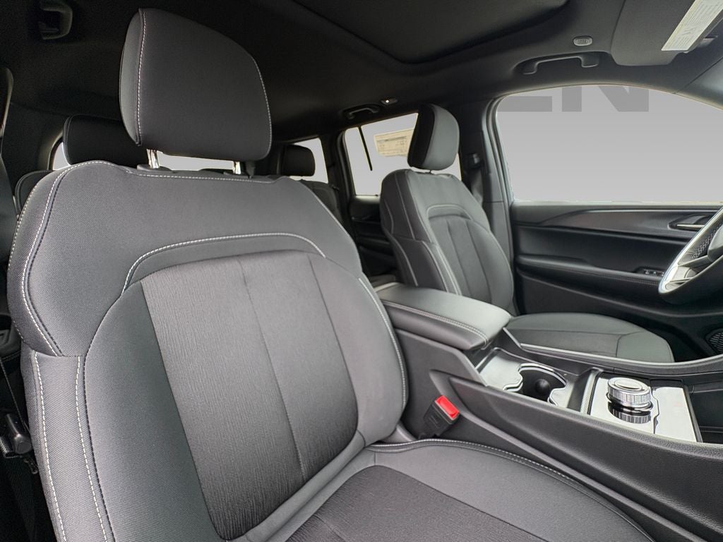 2026 Jeep Grand Cherokee GRAND CHEROKEE LAREDO X 4X2