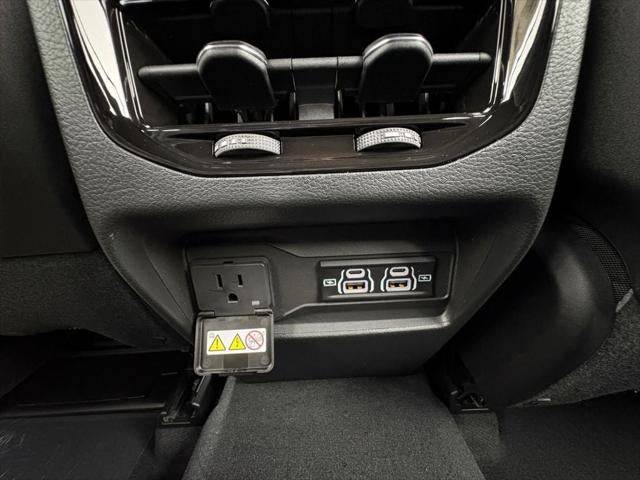 2026 Jeep Grand Cherokee GRAND CHEROKEE LAREDO X 4X2