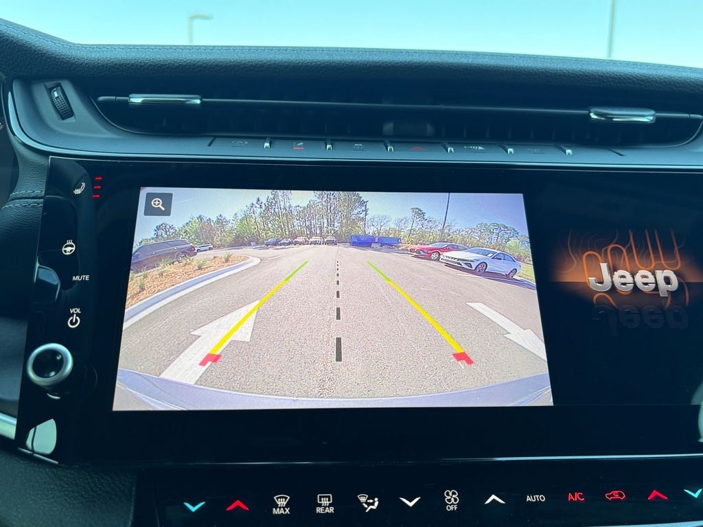 2026 Jeep Grand Cherokee GRAND CHEROKEE LAREDO ALTITUDE 4X2