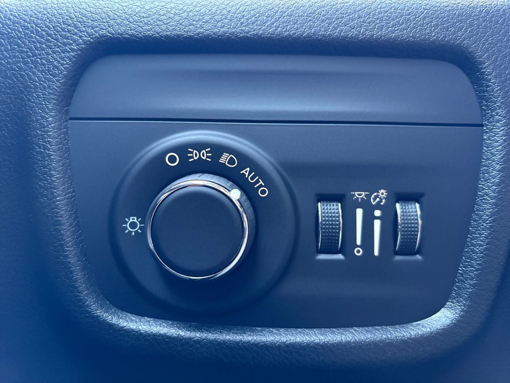 2026 Jeep Grand Cherokee GRAND CHEROKEE LAREDO ALTITUDE 4X2