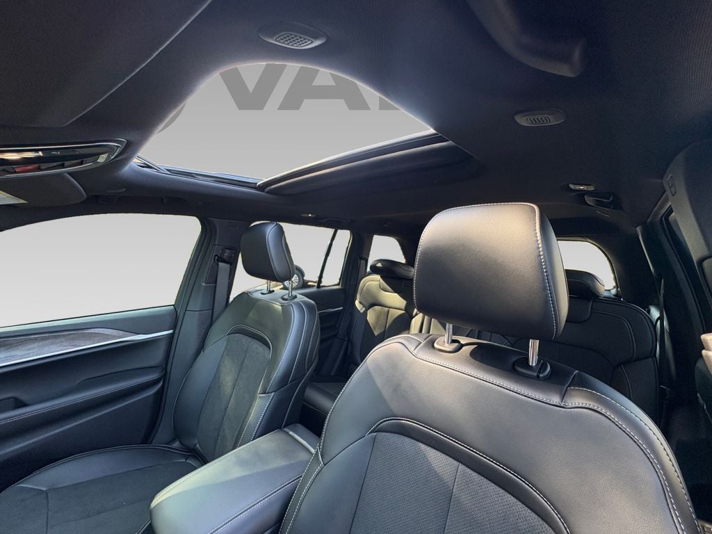 2026 Jeep Grand Cherokee GRAND CHEROKEE LAREDO ALTITUDE 4X2