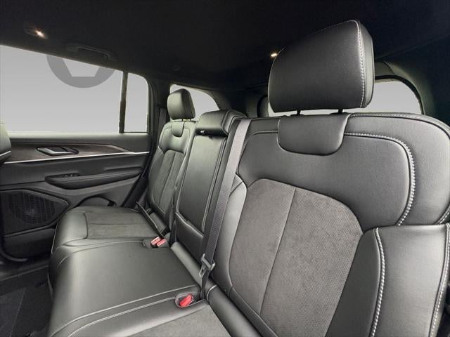 2026 Jeep Grand Cherokee GRAND CHEROKEE LAREDO ALTITUDE 4X2