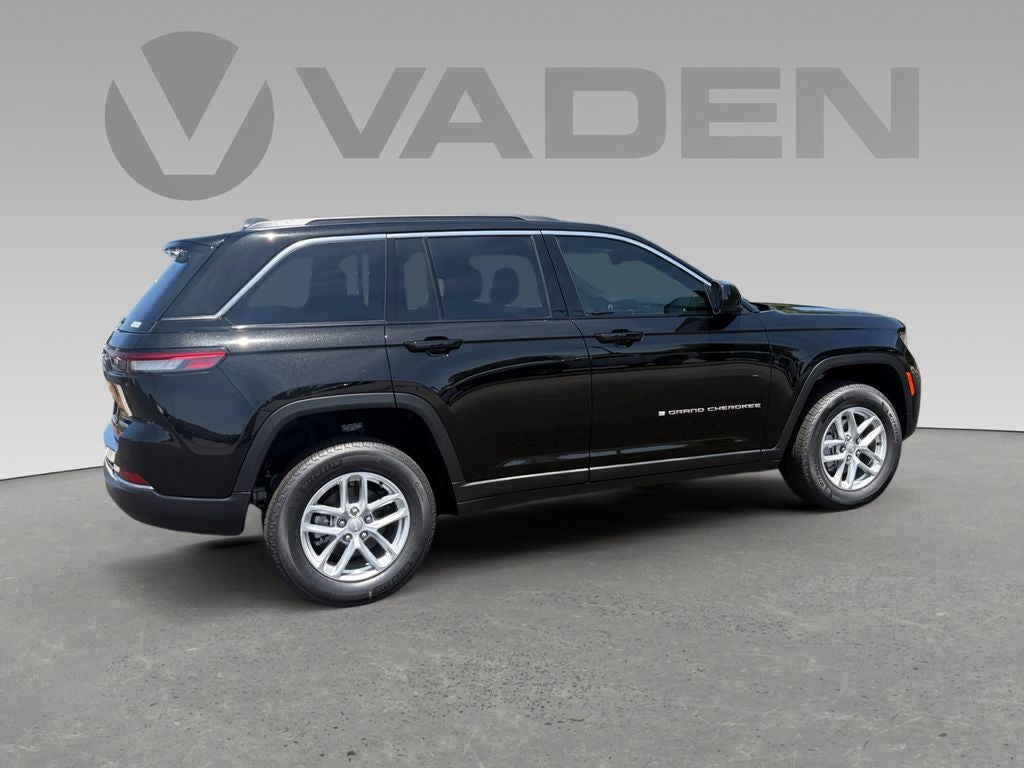 2026 Jeep Grand Cherokee GRAND CHEROKEE LAREDO 4X4