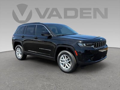 2026 Jeep Grand Cherokee GRAND CHEROKEE LAREDO 4X4