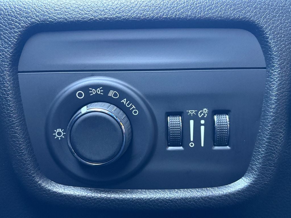 2026 Jeep Grand Cherokee GRAND CHEROKEE LAREDO 4X4