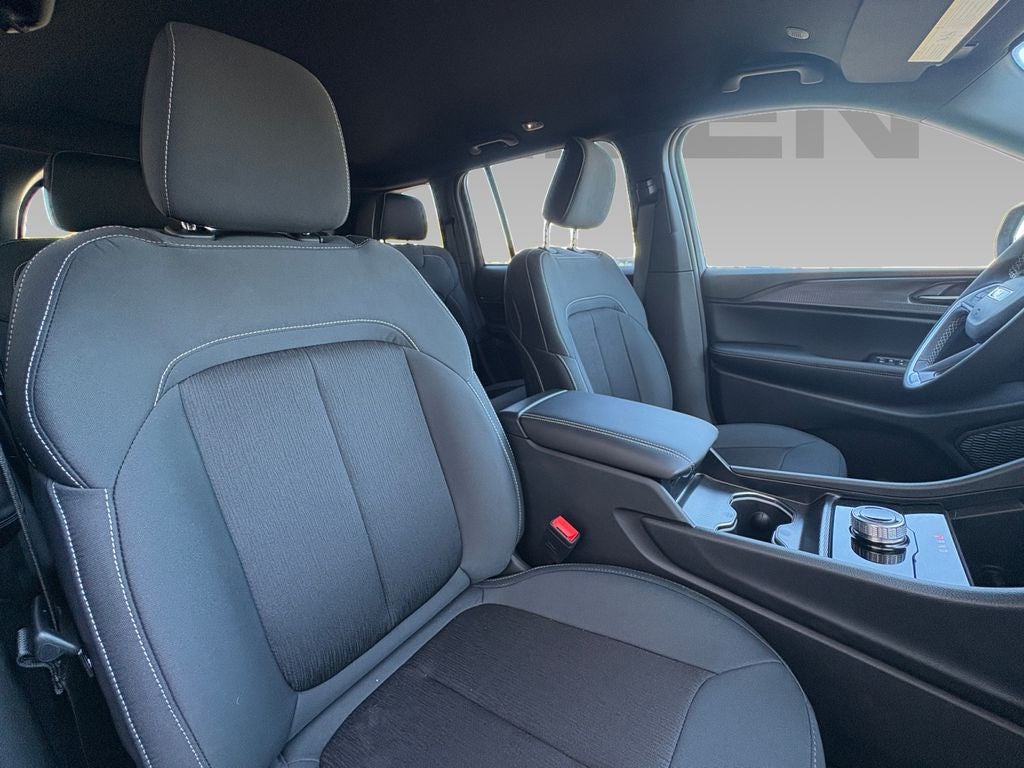 2026 Jeep Grand Cherokee GRAND CHEROKEE LAREDO 4X4