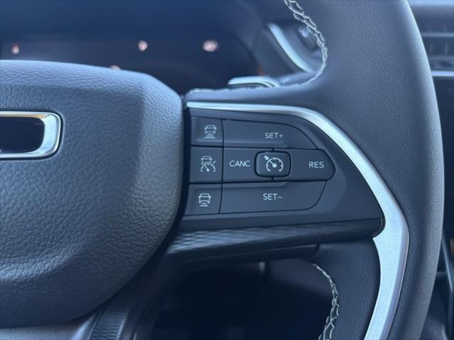 2026 Jeep Grand Cherokee GRAND CHEROKEE LAREDO 4X4