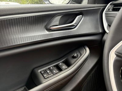 2025 Jeep Grand Cherokee GRAND CHEROKEE ALTITUDE 4X4