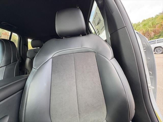 2025 Jeep Grand Cherokee GRAND CHEROKEE ALTITUDE 4X4