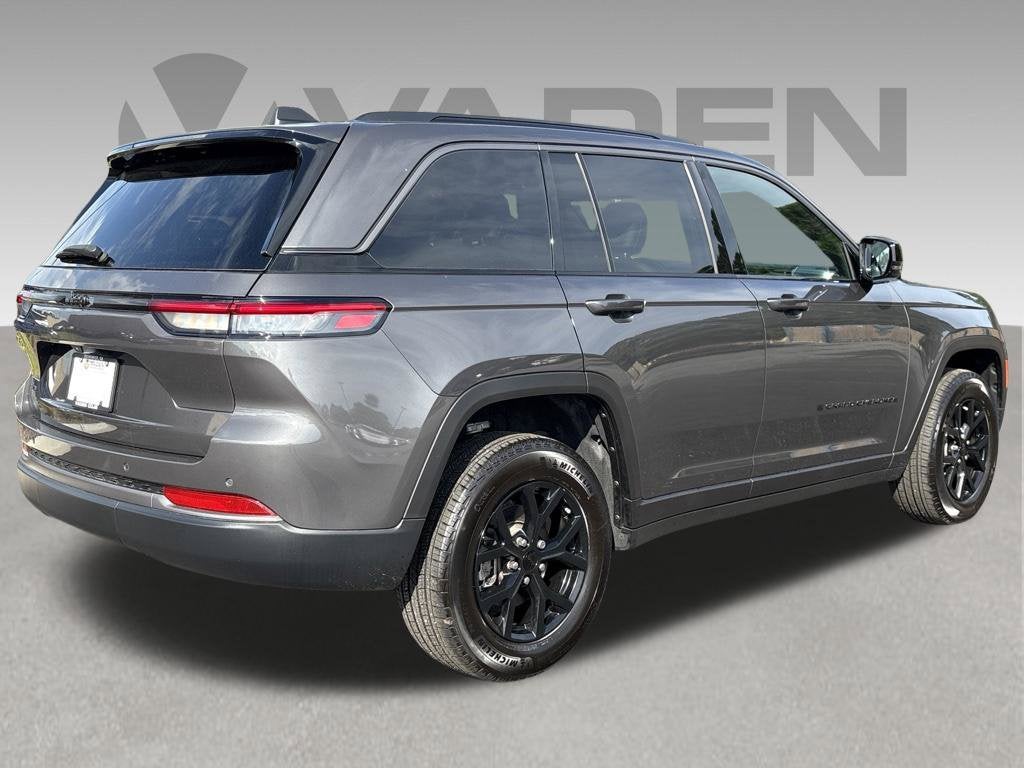2026 Jeep Grand Cherokee Altitude 4x4