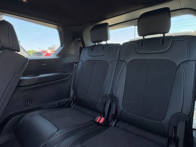 2026 Jeep Grand Cherokee GRAND CHEROKEE L LAREDO ALTITUDE 4X2
