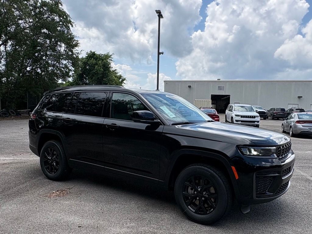 2026 Jeep Grand Cherokee GRAND CHEROKEE L LAREDO ALTITUDE 4X2