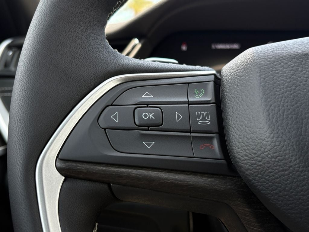 2026 Jeep Grand Cherokee GRAND CHEROKEE L LAREDO ALTITUDE 4X2
