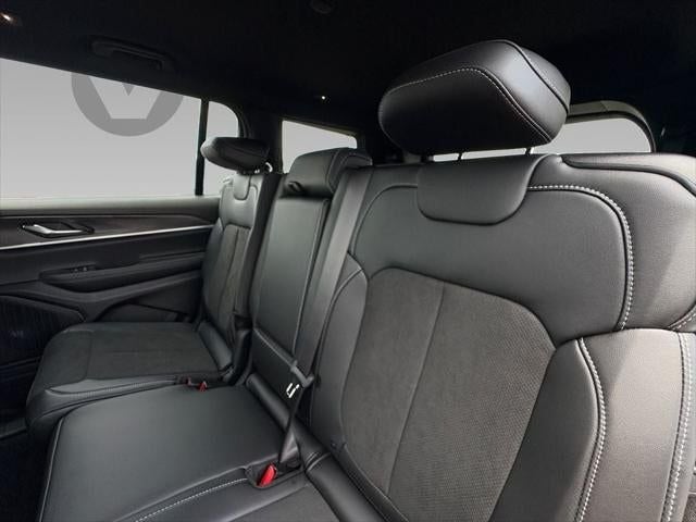 2026 Jeep Grand Cherokee GRAND CHEROKEE L LAREDO ALTITUDE 4X2