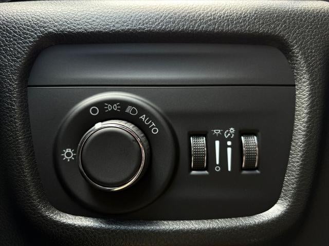 2026 Jeep Grand Cherokee GRAND CHEROKEE L LAREDO ALTITUDE 4X2