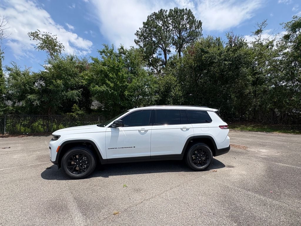 2026 Jeep Grand Cherokee GRAND CHEROKEE L LAREDO ALTITUDE 4X2