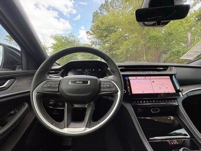 2026 Jeep Grand Cherokee GRAND CHEROKEE L LAREDO ALTITUDE 4X2