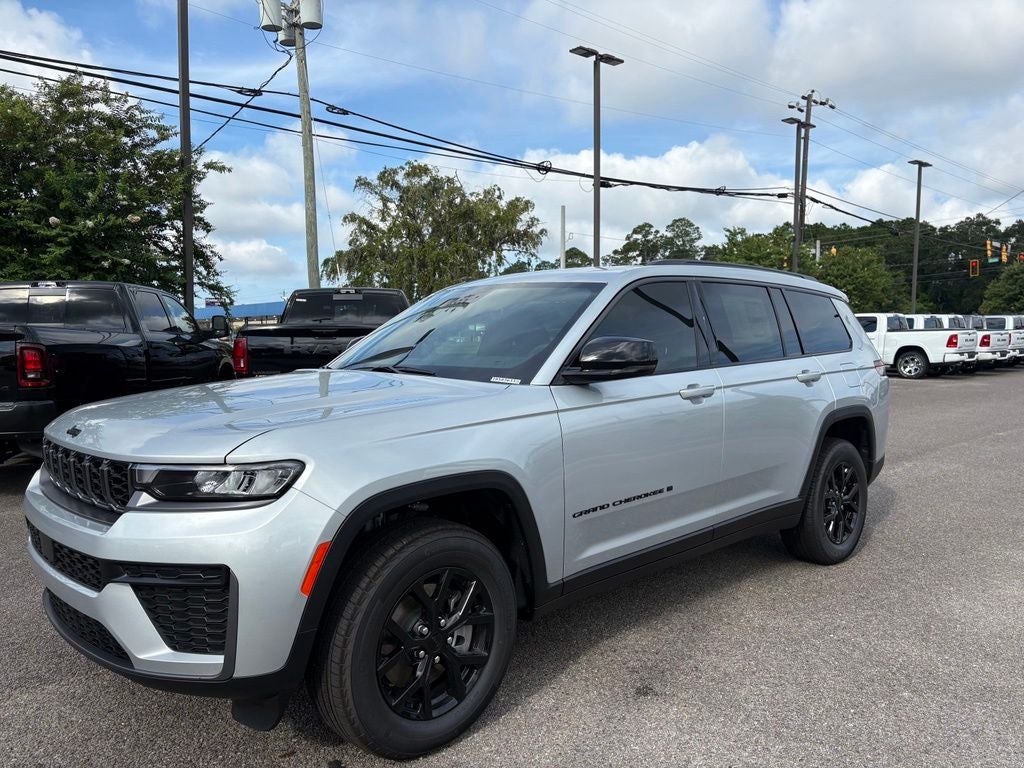 2026 Jeep Grand Cherokee GRAND CHEROKEE L LAREDO ALTITUDE 4X2