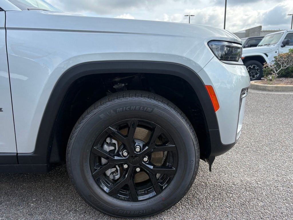 2026 Jeep Grand Cherokee GRAND CHEROKEE L LAREDO ALTITUDE 4X2
