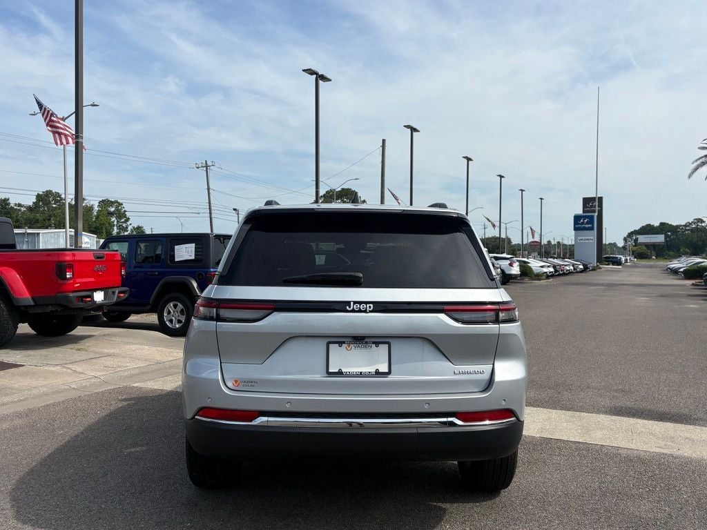 2026 Jeep Grand Cherokee GRAND CHEROKEE L LAREDO ALTITUDE 4X2