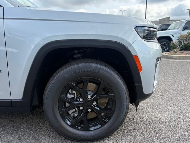 2026 Jeep Grand Cherokee GRAND CHEROKEE L LAREDO ALTITUDE 4X2