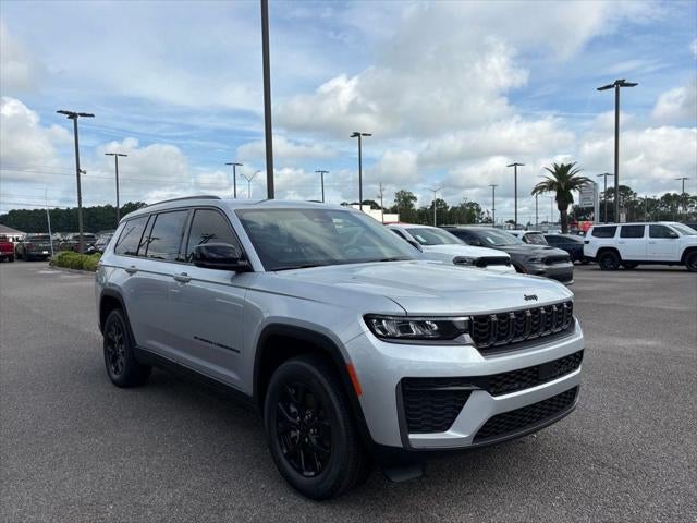 2026 Jeep Grand Cherokee GRAND CHEROKEE L LAREDO ALTITUDE 4X2