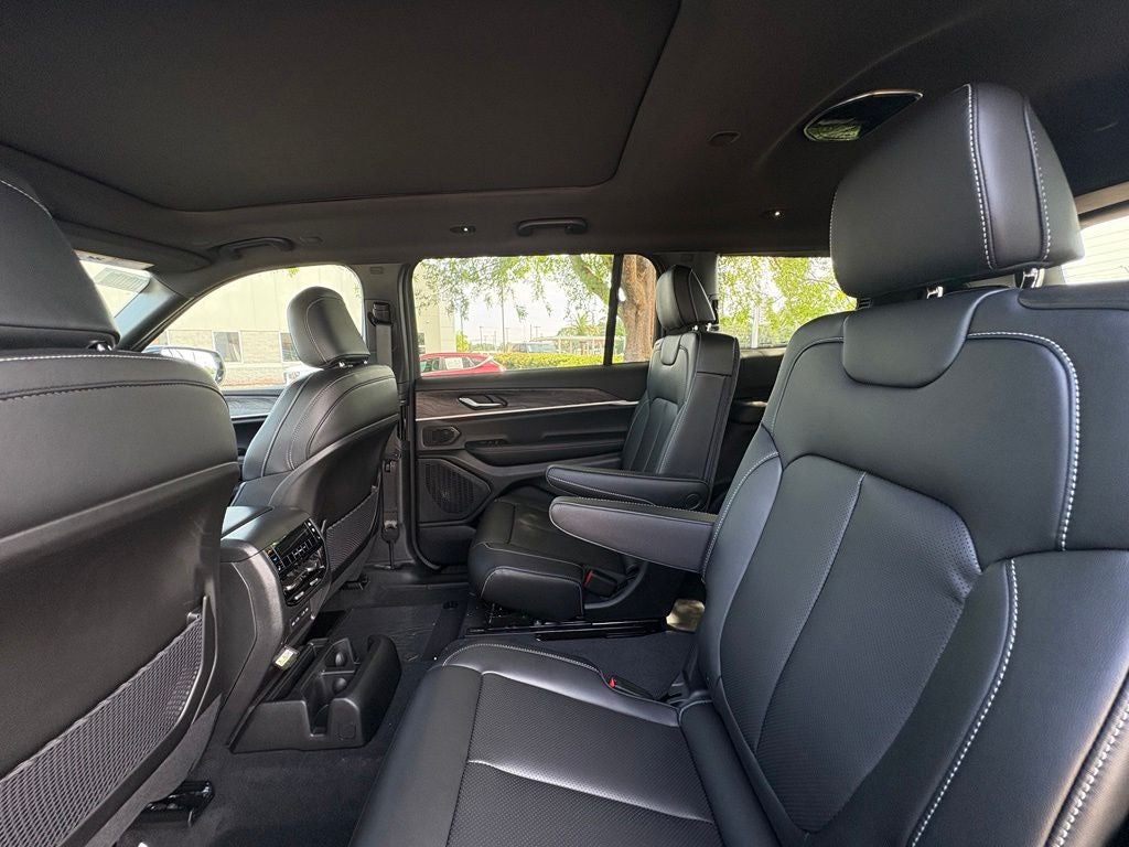 2026 Jeep Grand Cherokee GRAND CHEROKEE L LIMITED 4X2