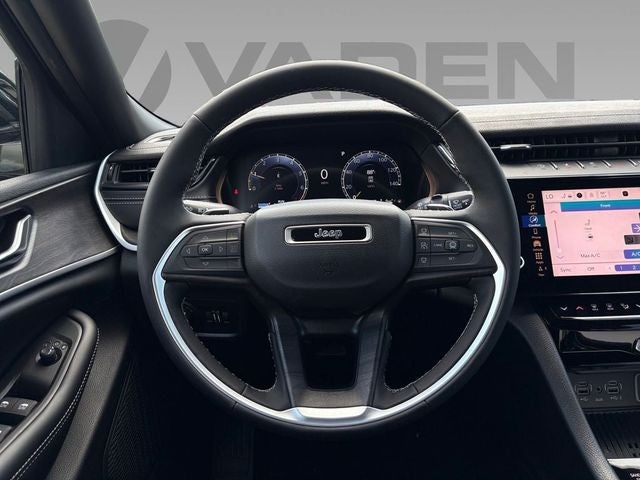 2026 Jeep Grand Cherokee GRAND CHEROKEE L LAREDO ALTITUDE 4X4