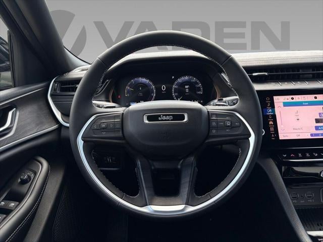 2026 Jeep Grand Cherokee GRAND CHEROKEE L LAREDO ALTITUDE 4X4