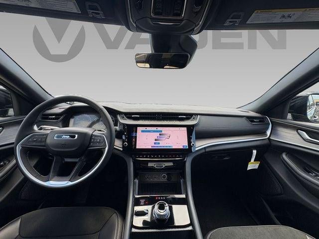 2026 Jeep Grand Cherokee GRAND CHEROKEE L LAREDO ALTITUDE 4X4