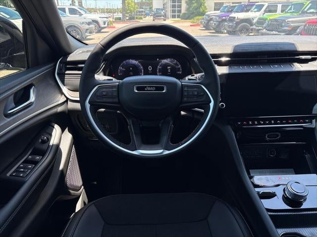 2026 Jeep Grand Cherokee GRAND CHEROKEE L LAREDO ALTITUDE 4X4