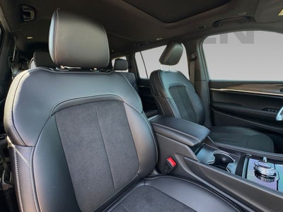 2026 Jeep Grand Cherokee GRAND CHEROKEE L LAREDO ALTITUDE 4X4