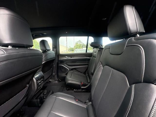 2027 Jeep Grand Cherokee Limited Reserve