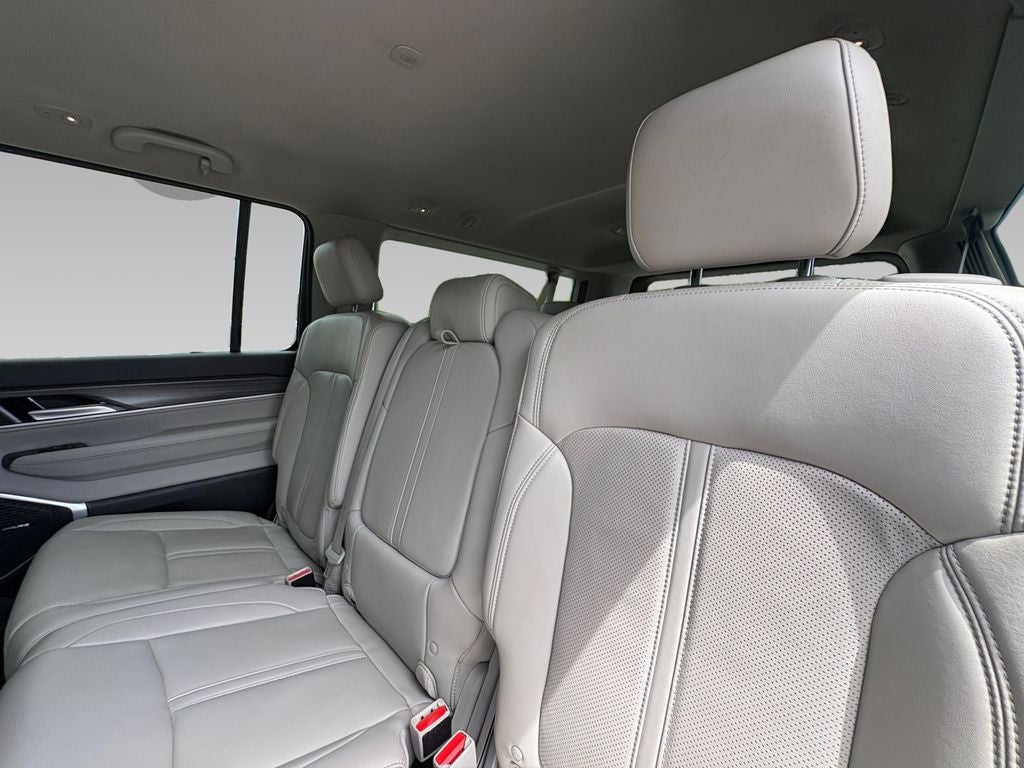 2024 Jeep Wagoneer L Series II 4x2