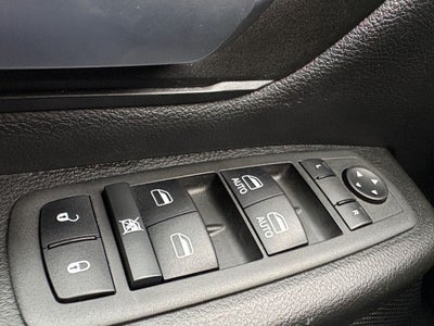 2022 RAM 1500 Tradesman Crew Cab 4x4 5'7' Box