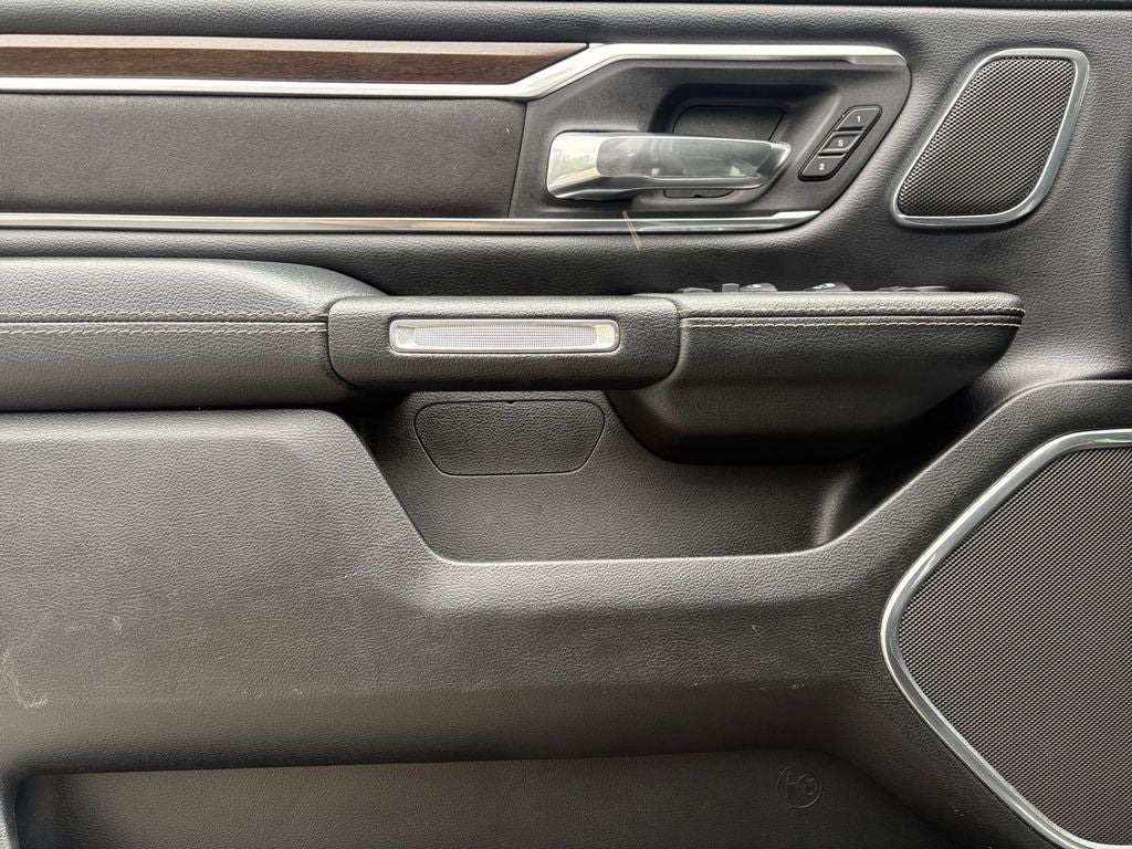 2021 RAM 1500 Laramie Crew Cab 4x4 5'7' Box