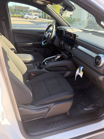 2024 Chevrolet Colorado 4WD LT