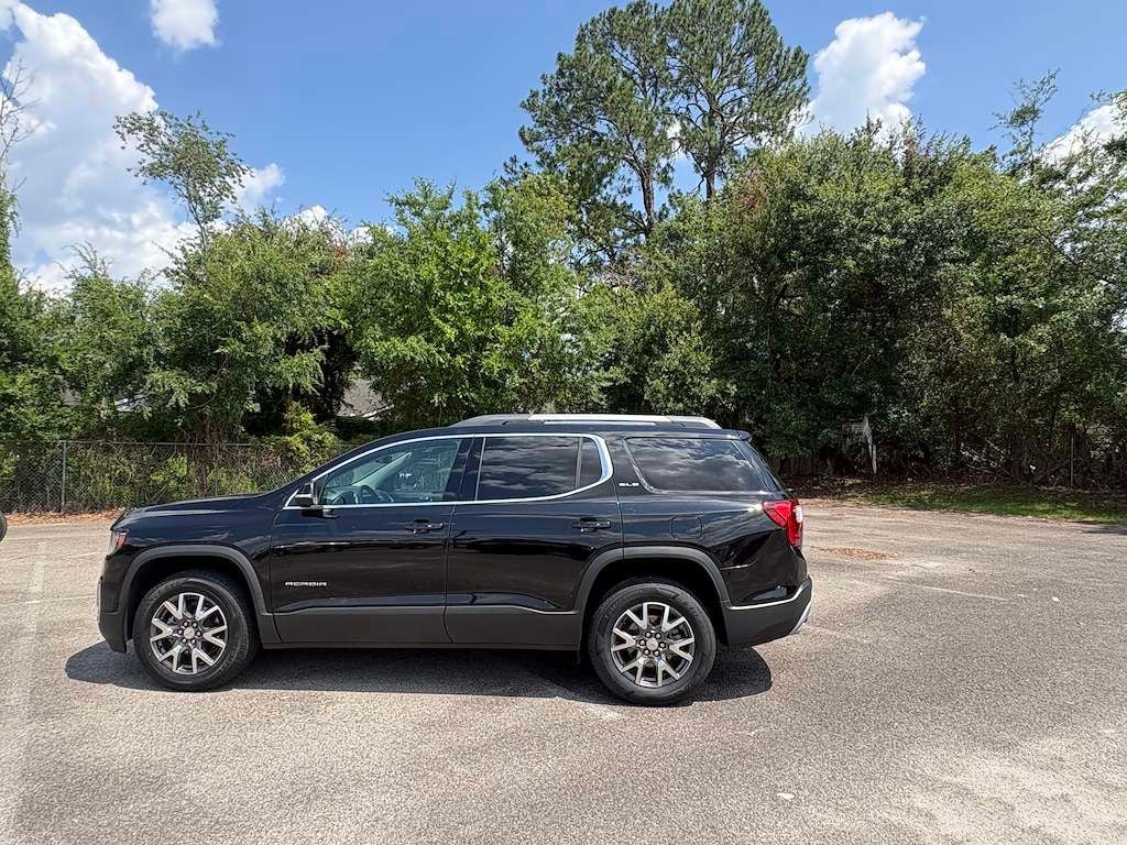 2023 GMC Acadia FWD SLE