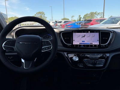 2027 Chrysler Pacifica PACIFICA SELECT