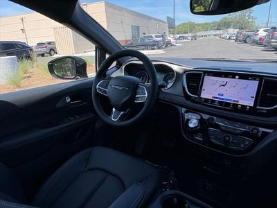 2027 Chrysler Pacifica PACIFICA SELECT