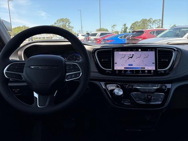 2027 Chrysler Pacifica PACIFICA SELECT