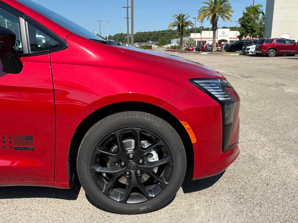 2027 Chrysler Pacifica PACIFICA SELECT