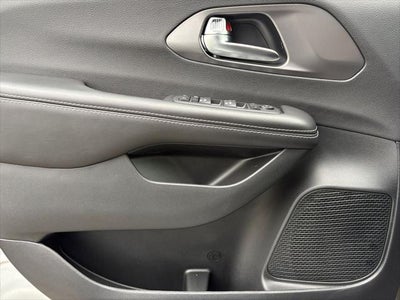 2026 Chrysler Voyager VOYAGER LX