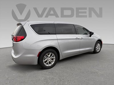 2026 Chrysler Voyager VOYAGER LX