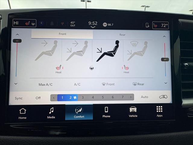 2026 Chrysler Voyager VOYAGER LX