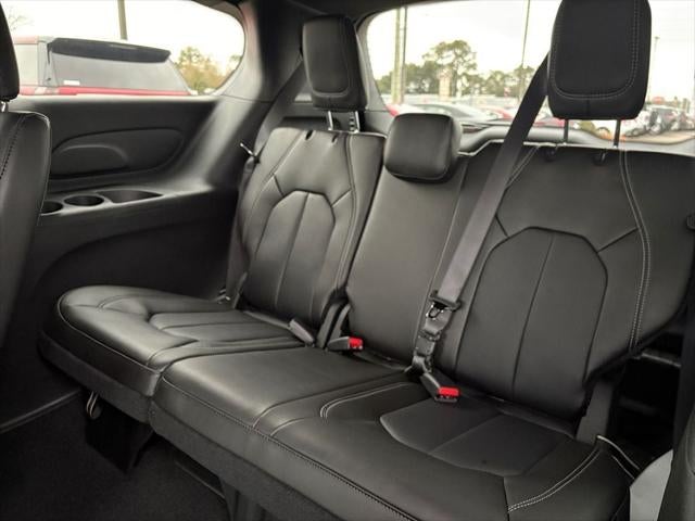 2026 Chrysler Voyager VOYAGER LX